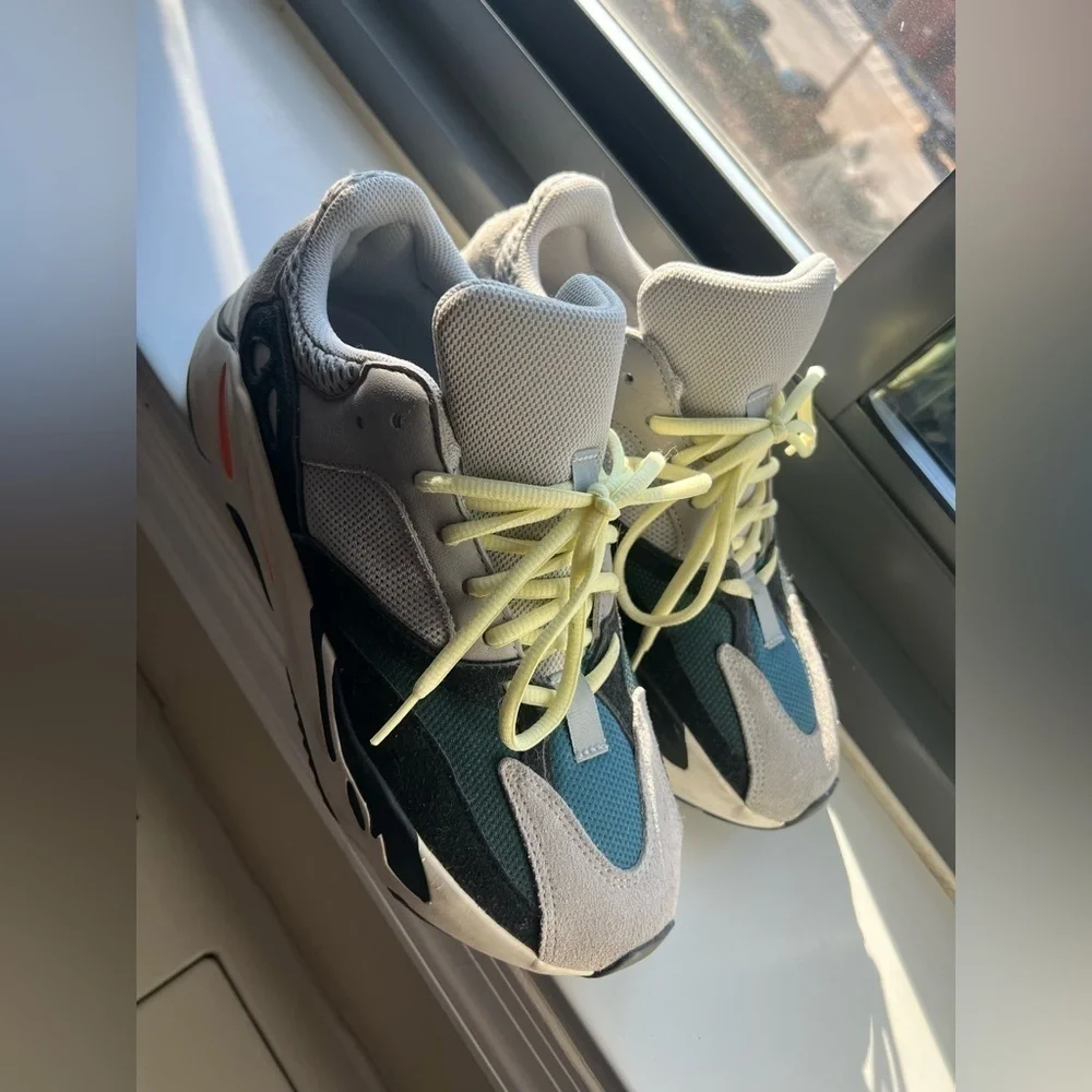 YEEZY BOOST 700 WAVE RUNNER 2017 Adidas Yeezy original sneakers 100% Authentic